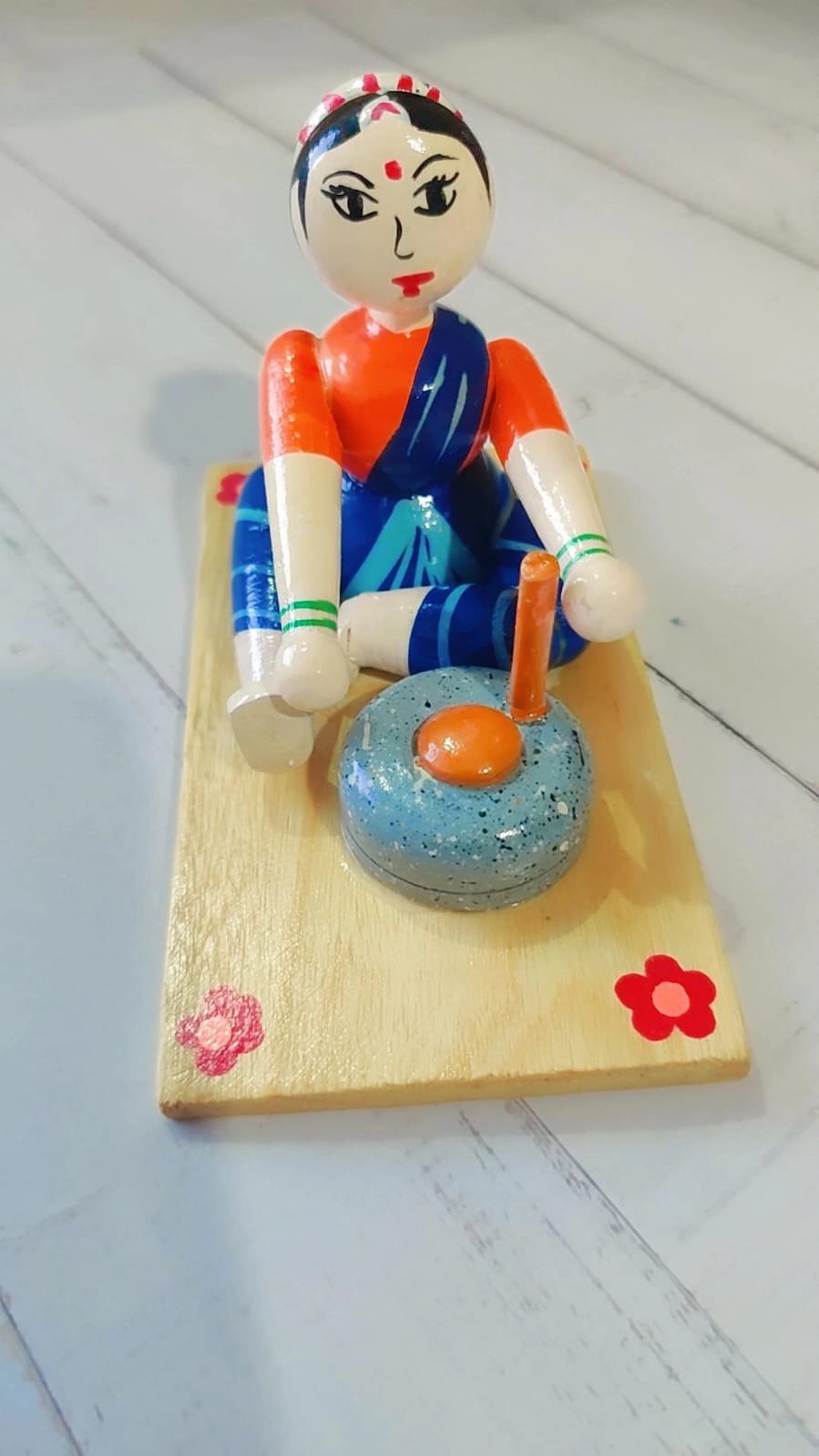 Women Traditional - Decor