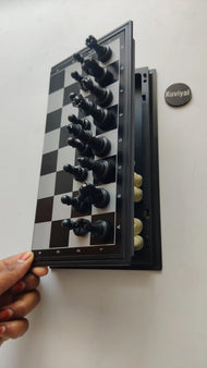 Magnetic Chess Game