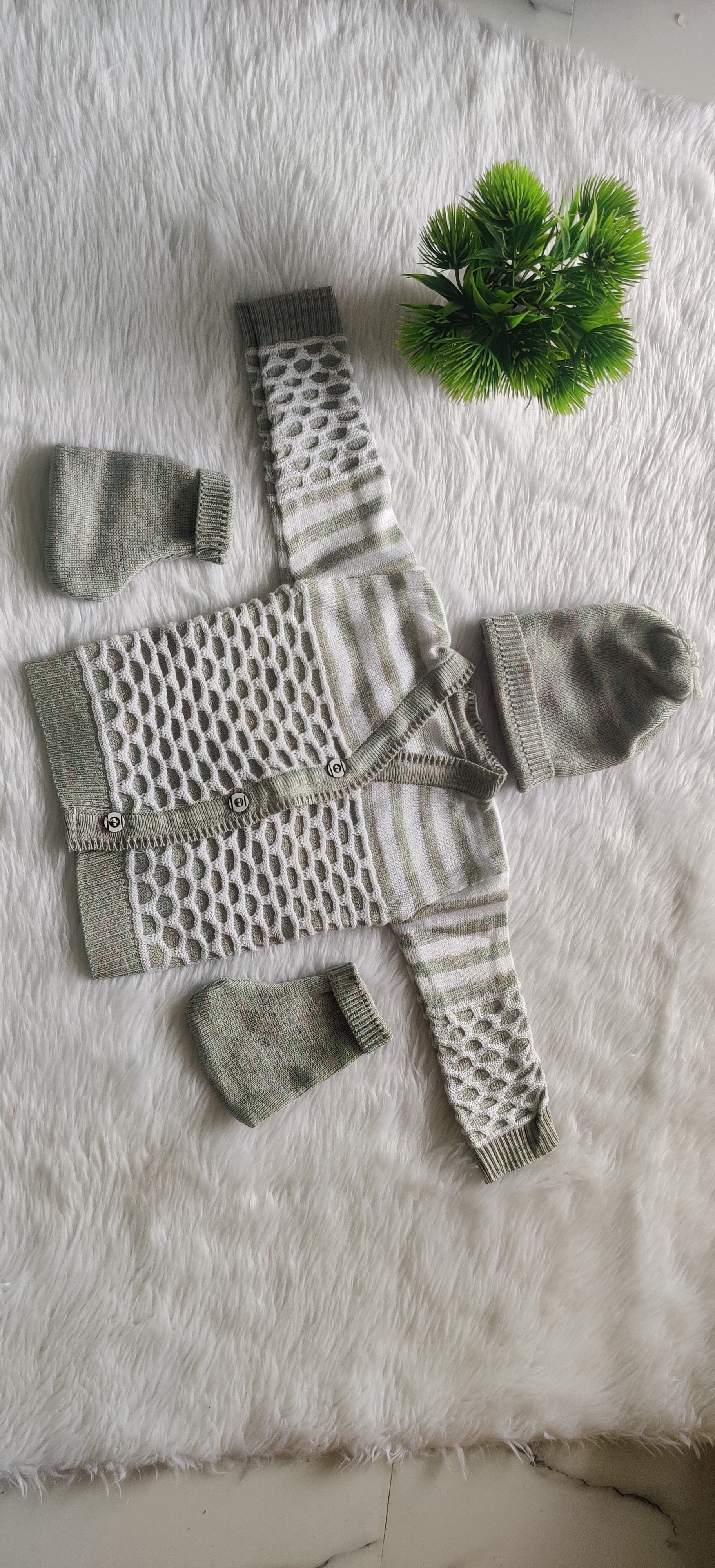 Born Babies Baby Boy & Baby Girl Casual Cotton Sweater Set