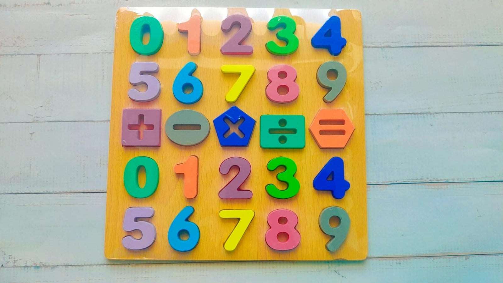 123 wooden puzzle with operators