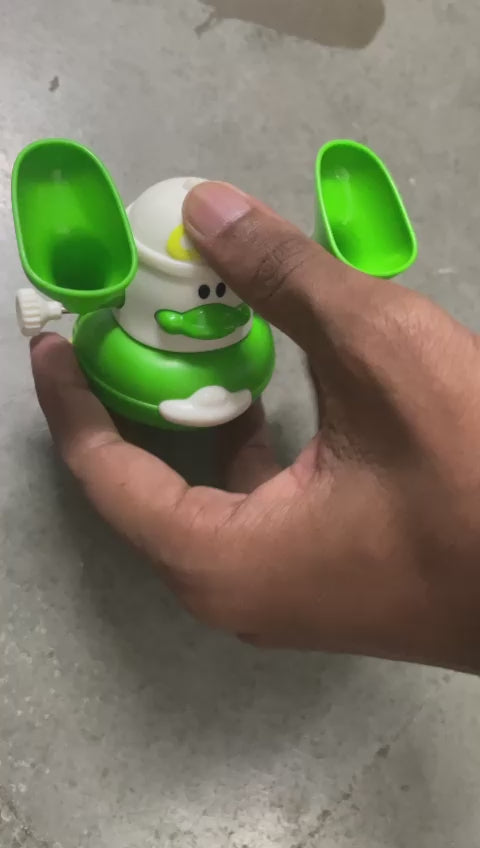 Wind up Rolling Chicks Toy